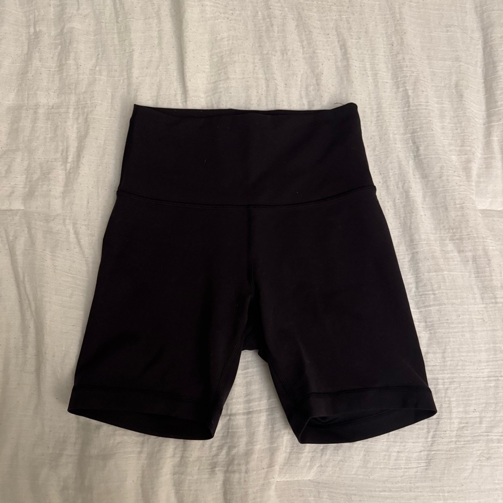Lululemon Wunder Train 6” Bike Shorts